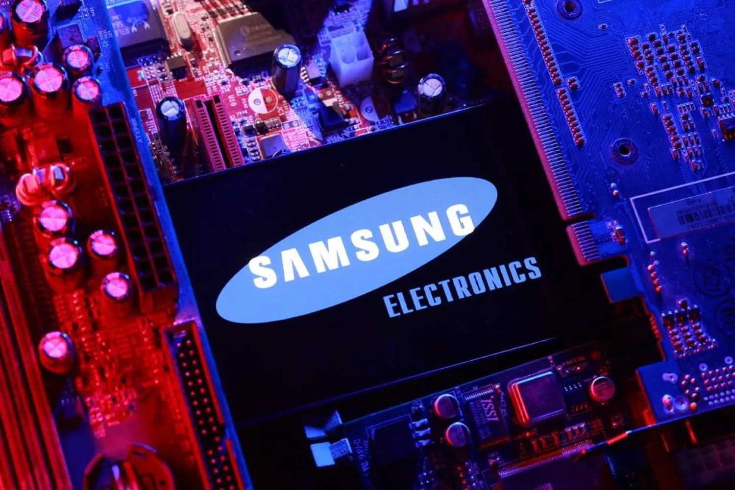 US Makes it Harder for SK Hynix, Samsung to Make Chips in China
