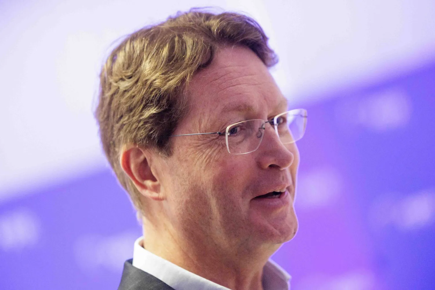 Mercedes Benz Mulls Diversification into Defense