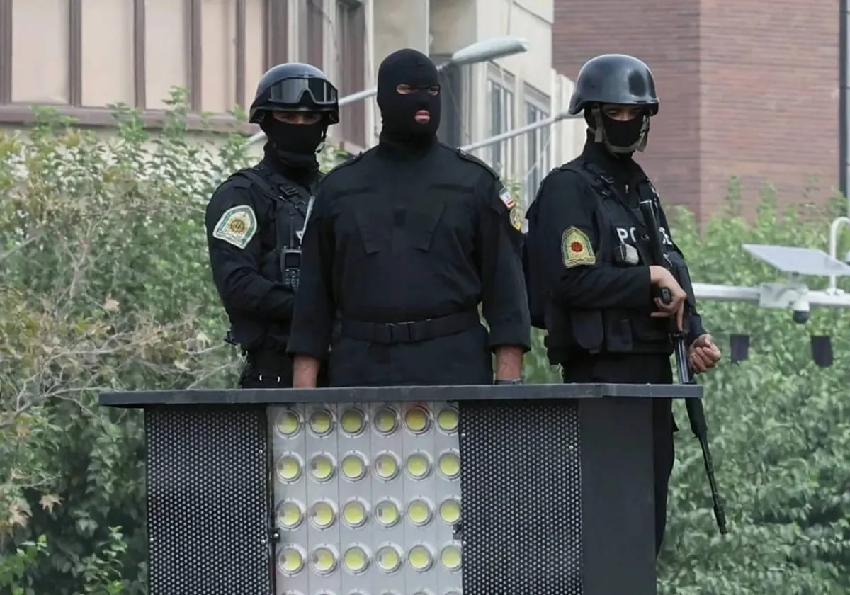 Policeman killed, another wounded in clash with gunmen in southeast Iran