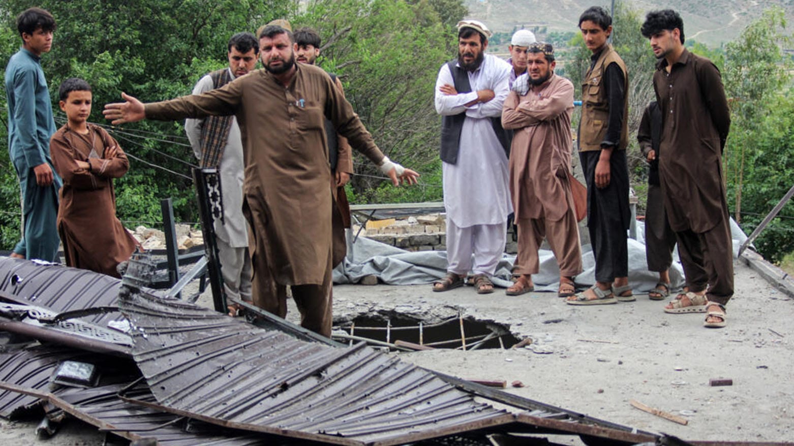 Afghanistan says Pakistani airstrikes kill 36 in border provinces