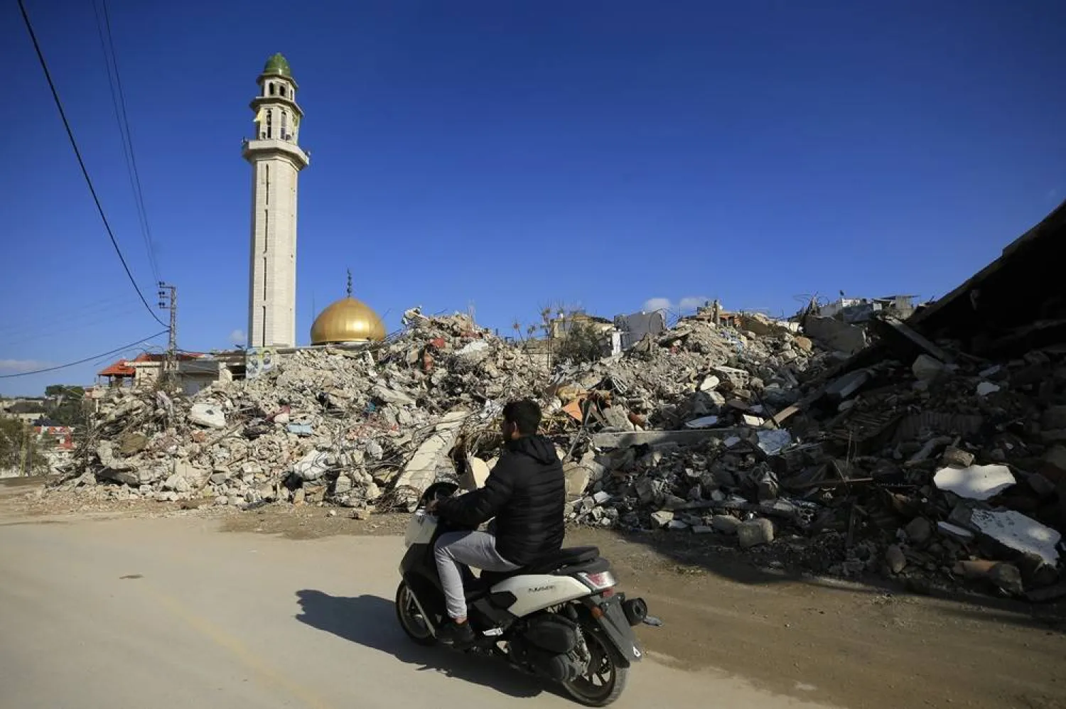 Some Residents Returning to Bint Jbeil in Southern Lebanon