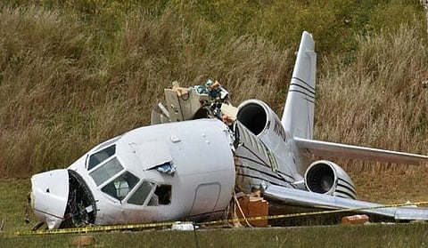 At least 5 injured in small plane crash in U.S. New Jersey