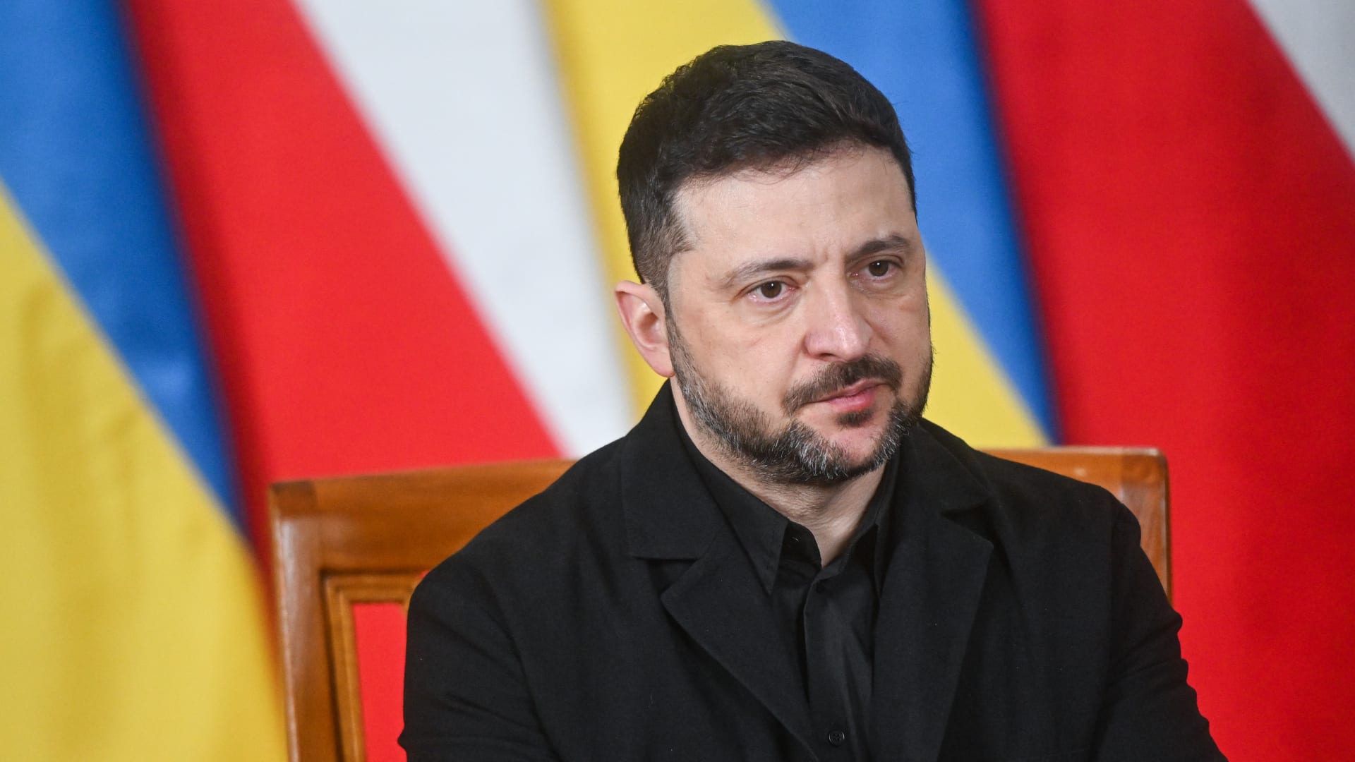 Zelensky says Ukraine ready for "symmetrical steps" in Easter ceasefire