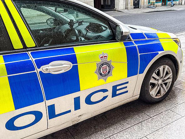 UK: Six arrested after missing Rugby girls, aged 11 and 12, found by police