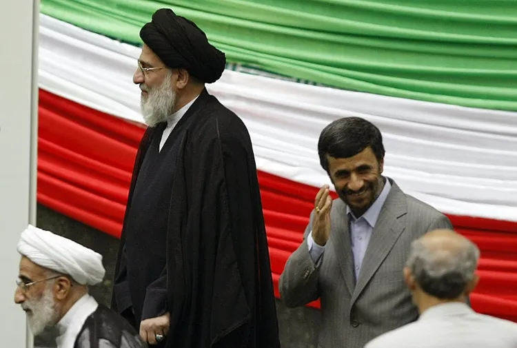 Ahmadinejad’s office denies report of Mossad-backed regime change plot