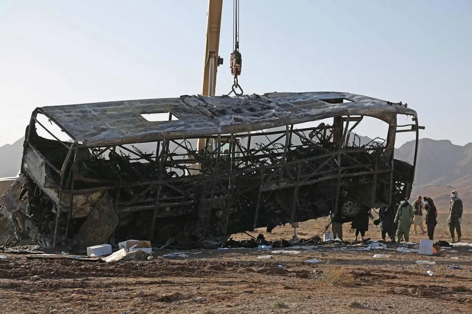 Bus Crash in Afghanistan Kills More Than 70 Afghans Returning from Iran 
