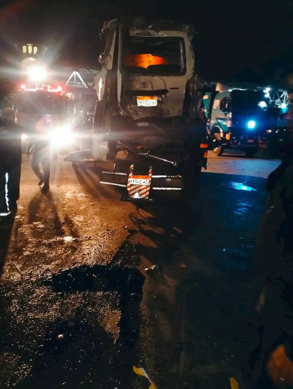 1 dead, 2 injured in central Vietnam's taxi-truck collision