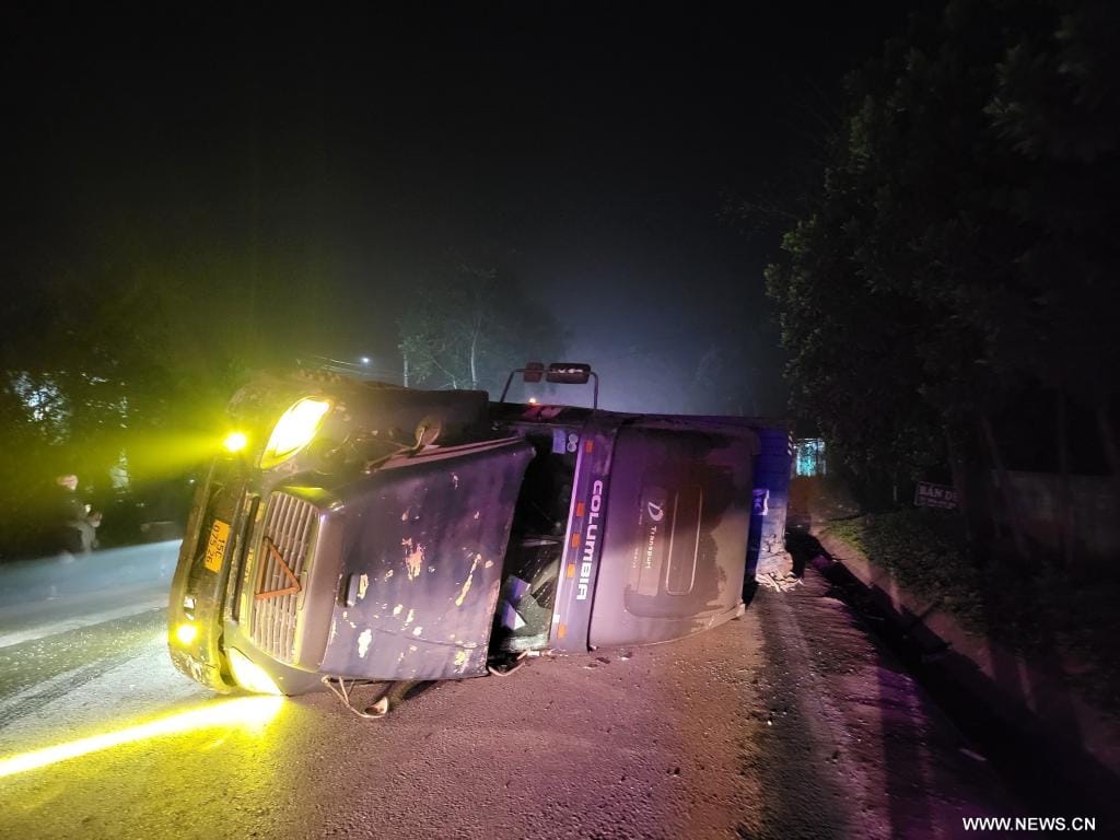 3 dead in southern Vietnam traffic accident