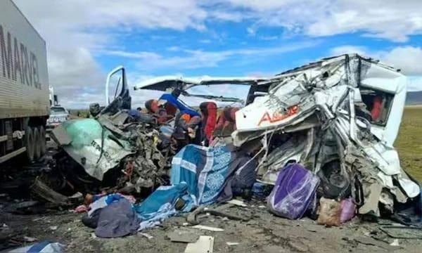 Road crash kills 5 in southern Peru