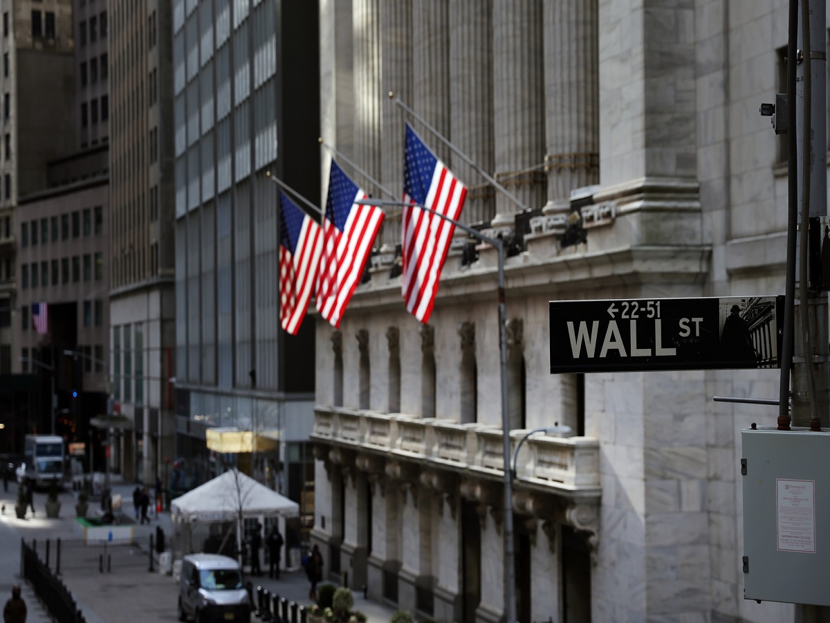 US Stocks Close Lower