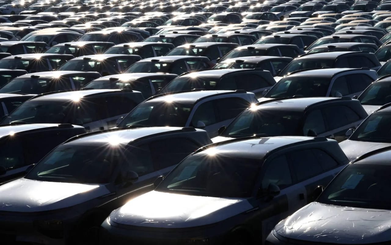 Russia's 2025 new vehicle sales to surpass 1.3 mln units: industry minister
