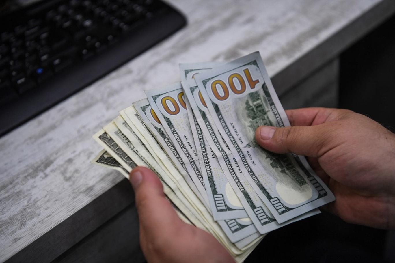Kenya's forex reserves hit record high of 14 bln USD