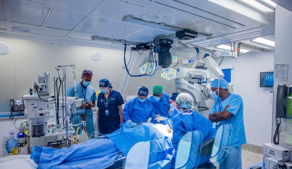 Rwanda launches airborne eye hospital training program