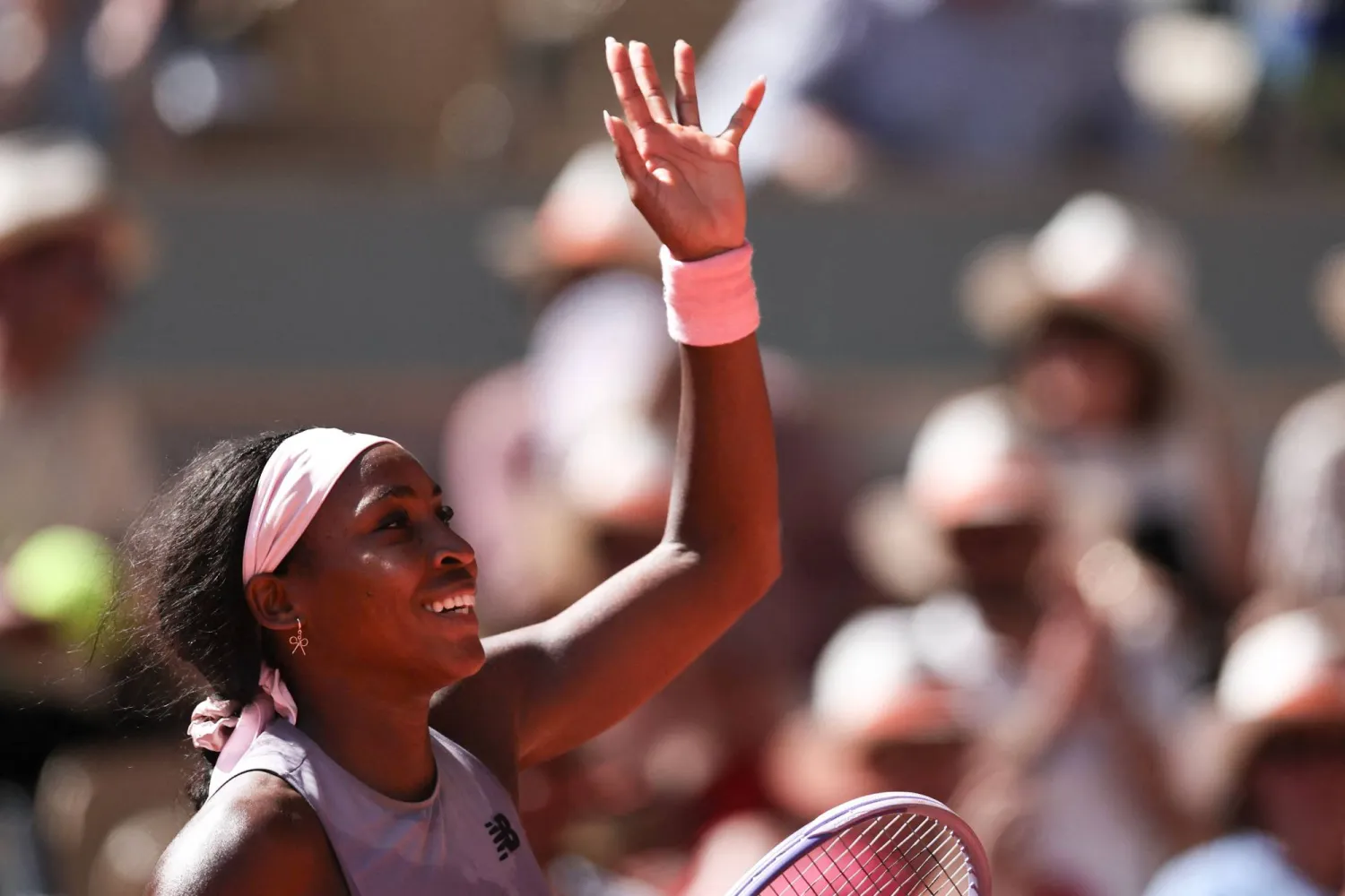 Champion Gauff Cruises into French Open Second Round