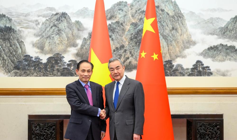 Chinese FM meets special envoy of Vietnam's To Lam