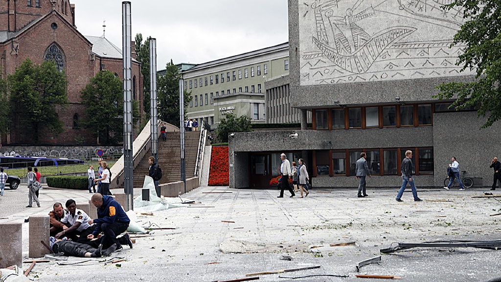 Emergency alert issued after explosion rocks central Oslo