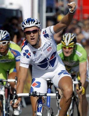 Pellizzari wins Vuelta stage 17 as protesters hold off, leaders look vulnerable