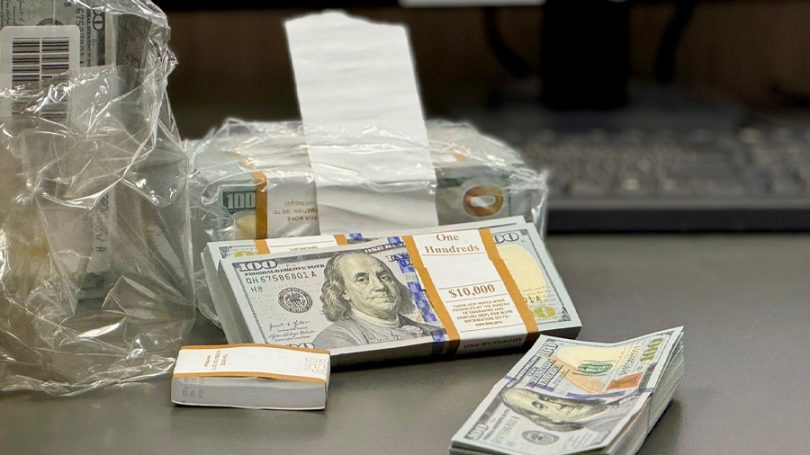 Roundup: Libya's banks distribute dollars for first time in 13 years in bid to stabilize currency