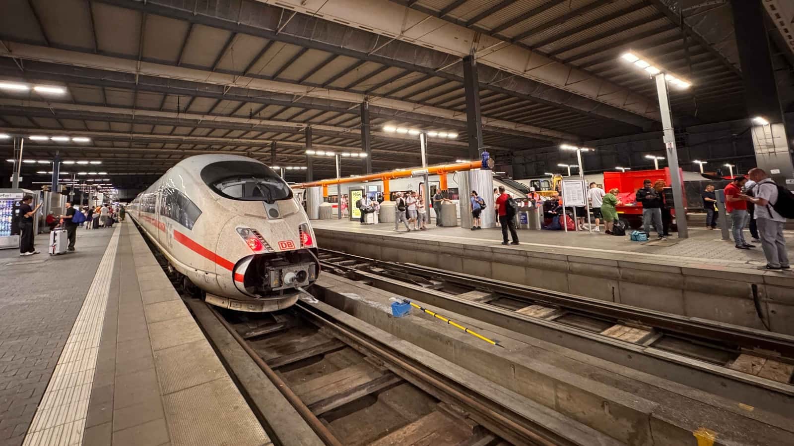 Rail services across Germany suspended following train radio communications outage