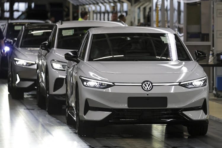 Roundup: Germany's car exports to U.S. plunge amid tariff hikes