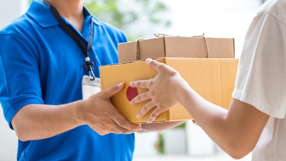 China's express delivery volume tops 150 billion parcels