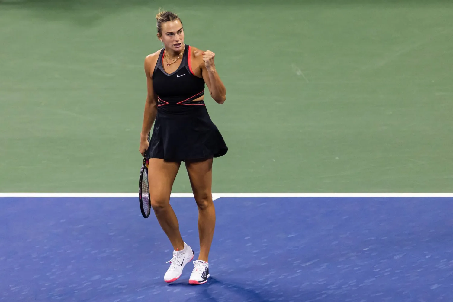 Sabalenka Extends Tie-break Streak, Downs Fernandez