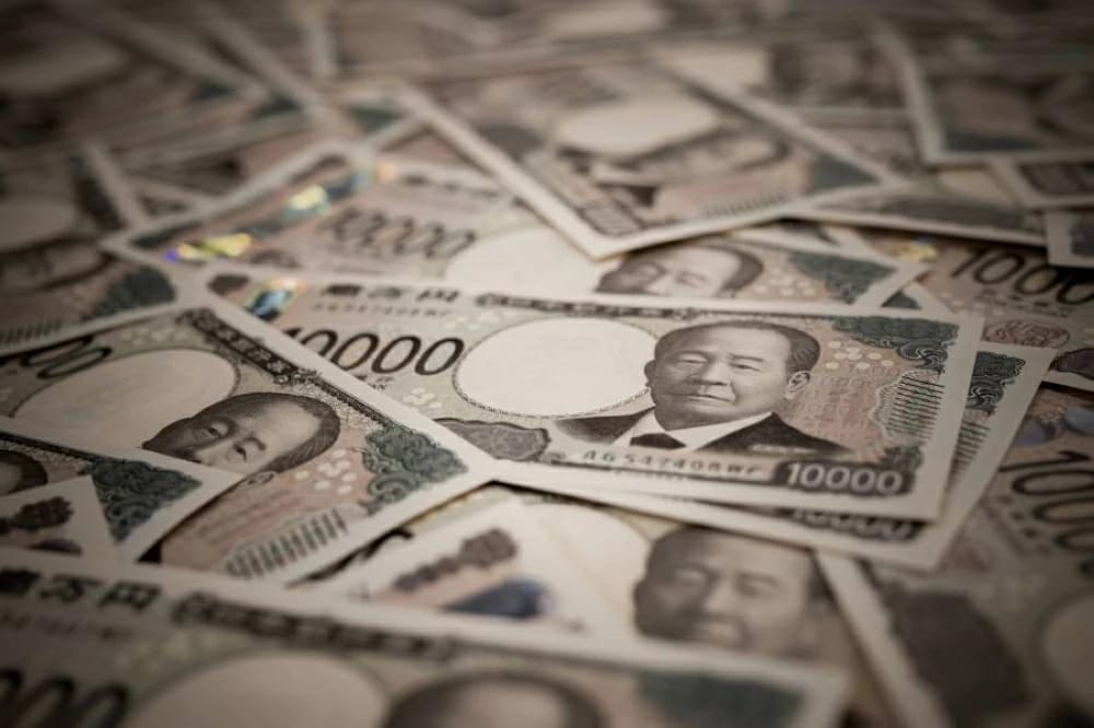 Japan gov't OKs 135 bln USD economic stimulus package