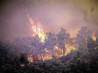 Parts of Grand Canyon in western U.S. remain closed due to growing wildfires nearby