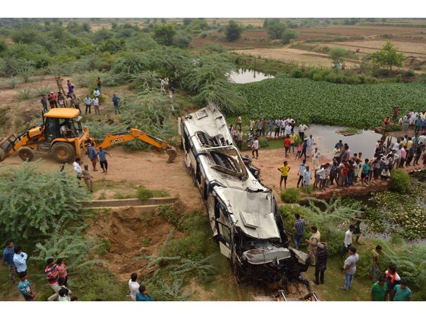 At Least 7 Killed in Bus Accident in Northern India