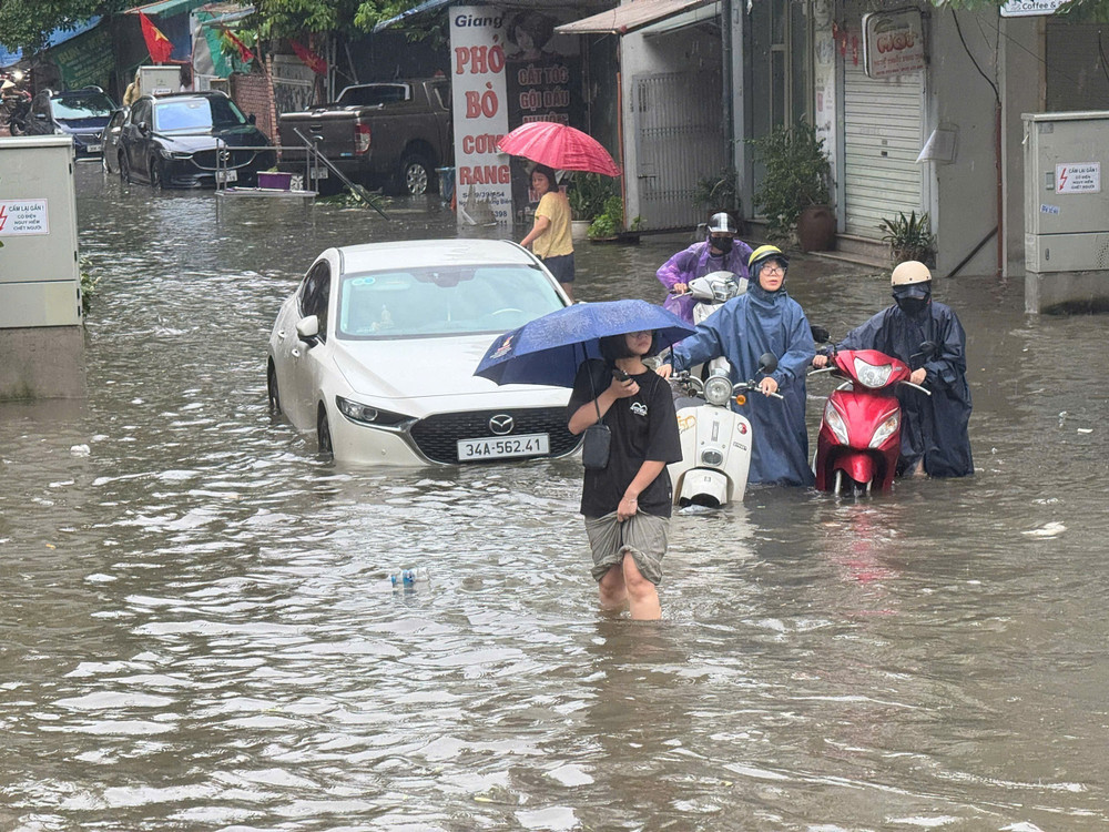 Death toll rises to 55 in central Vietnam floods