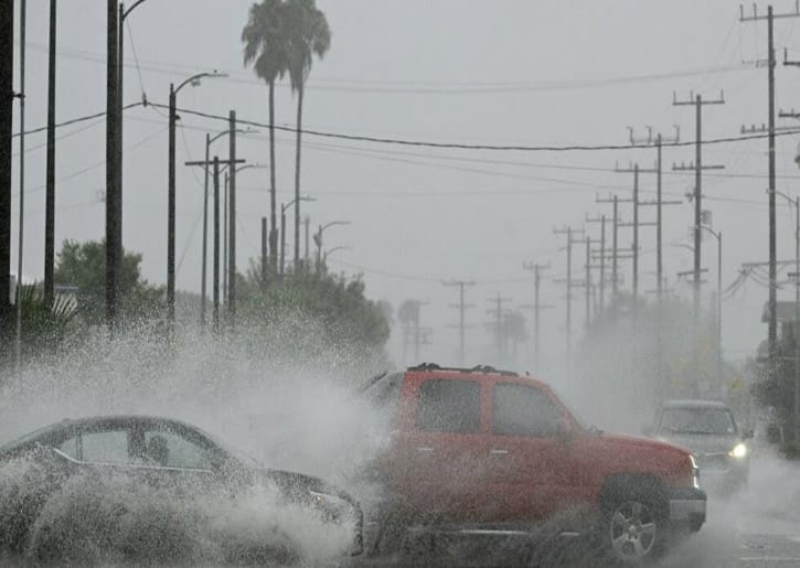 U.S. National Weather Service warns of severe thunderstorms in SW. California
