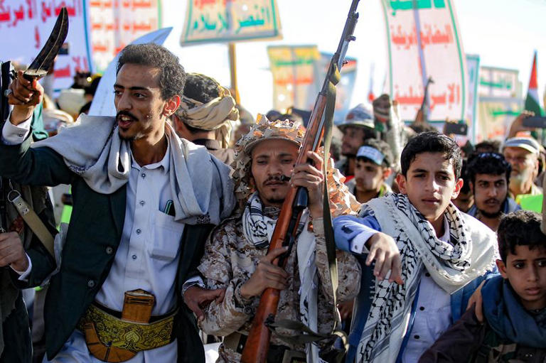 Houthi rebels issue chilling 'fingers on the trigger' warning to Israel if Gaza war resumes