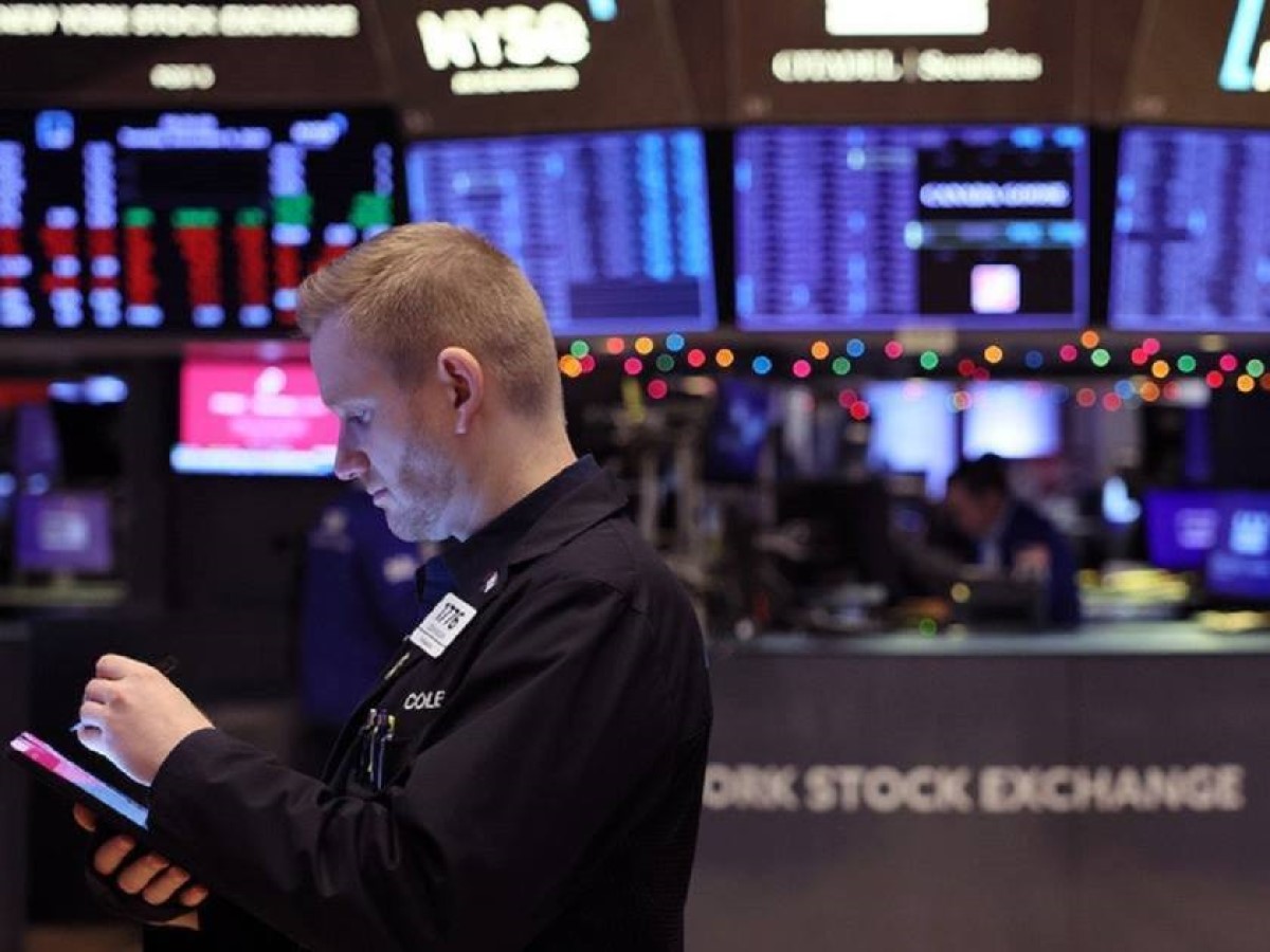 US Stocks Close Mixed