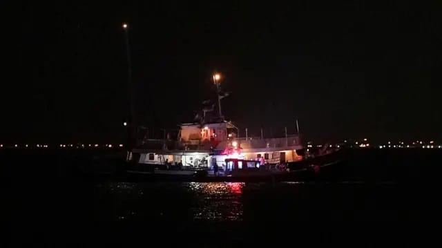 Fire on Gaza-bound flotilla ship a planned assault: Tunisia's interior ministry