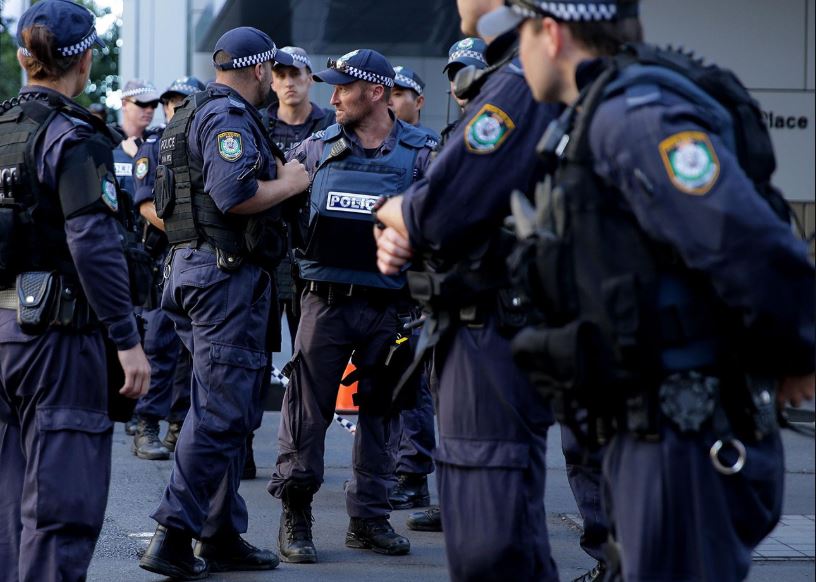 Australian police warn int'l students not to sell bank accounts or ID documents