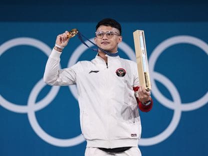 Indonesia's Juniansyah defies odds with world record at IWF World Championships