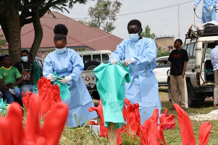 Ebola deaths near 500 in DR Congo amid continued community transmission