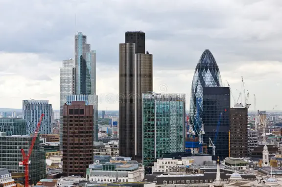 🏙️ عقارات راقية للإيجار القصير في قلب لندن 🇬🇧