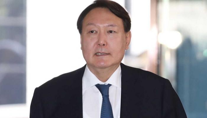 S. Korean president's approval rating falls to 64.8 pct: poll