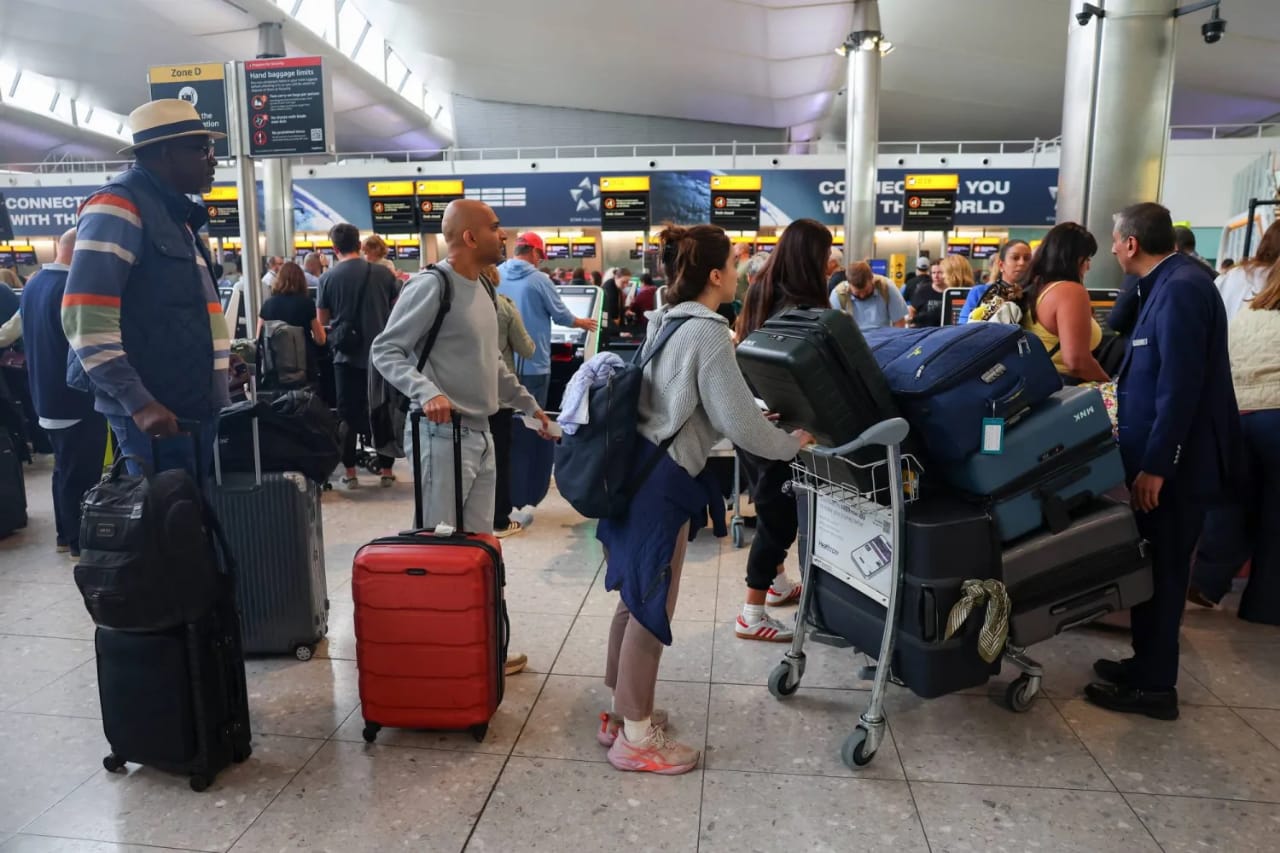 Disruption at Brussels Airport extends into Sunday