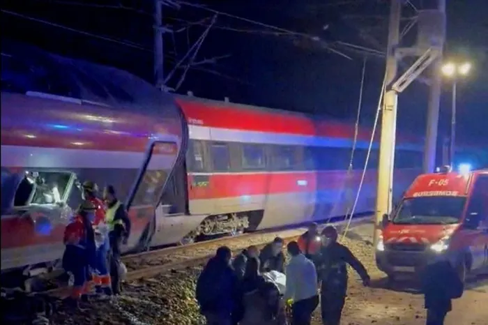 21 confirmed dead, 30 seriously injured after high-speed train collision in Spain