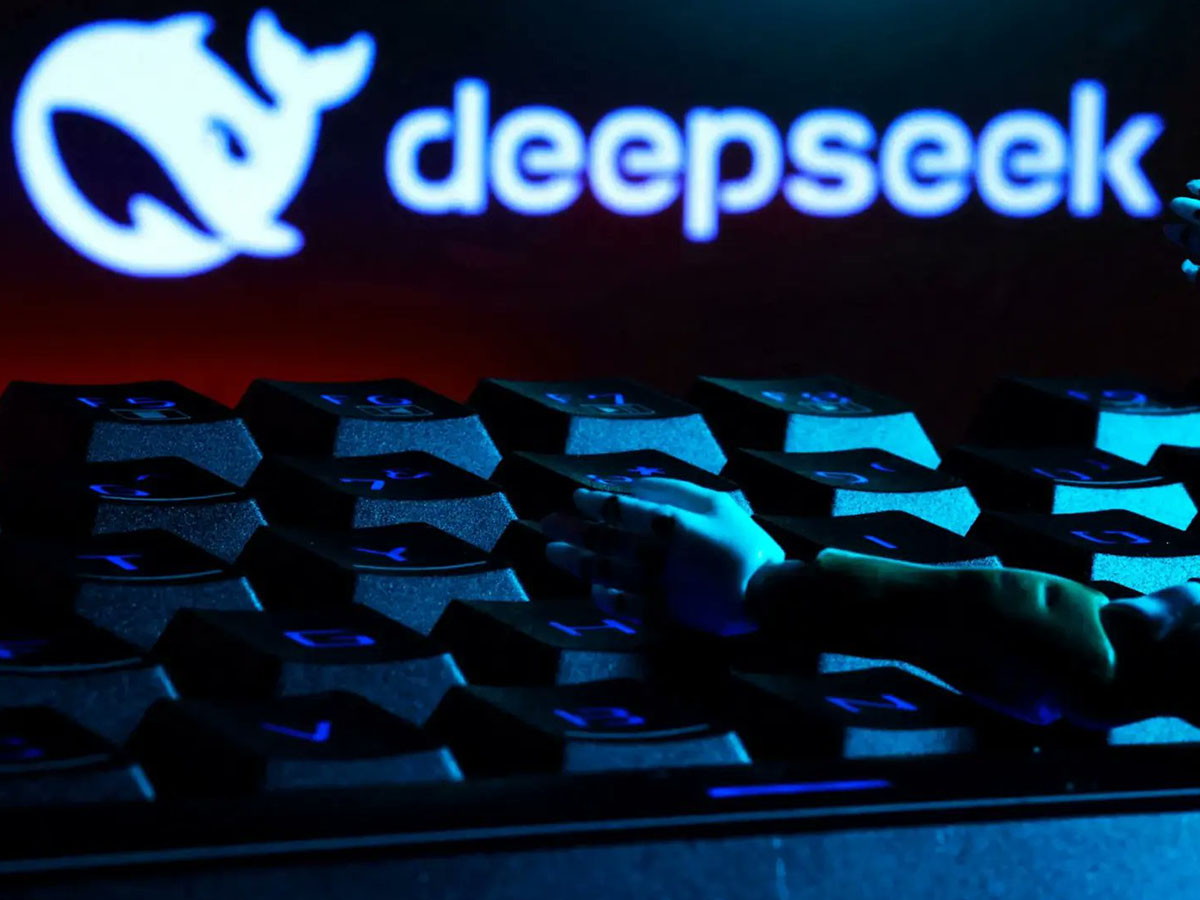 US Considers Ban on Chinese AI Model DeepSeek from Government Devices