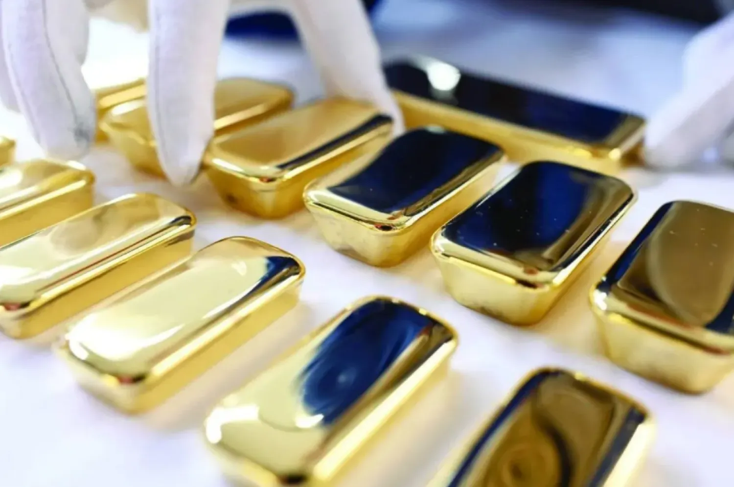 Gold Steady as Focus Shifts to US Data for Economic Cues