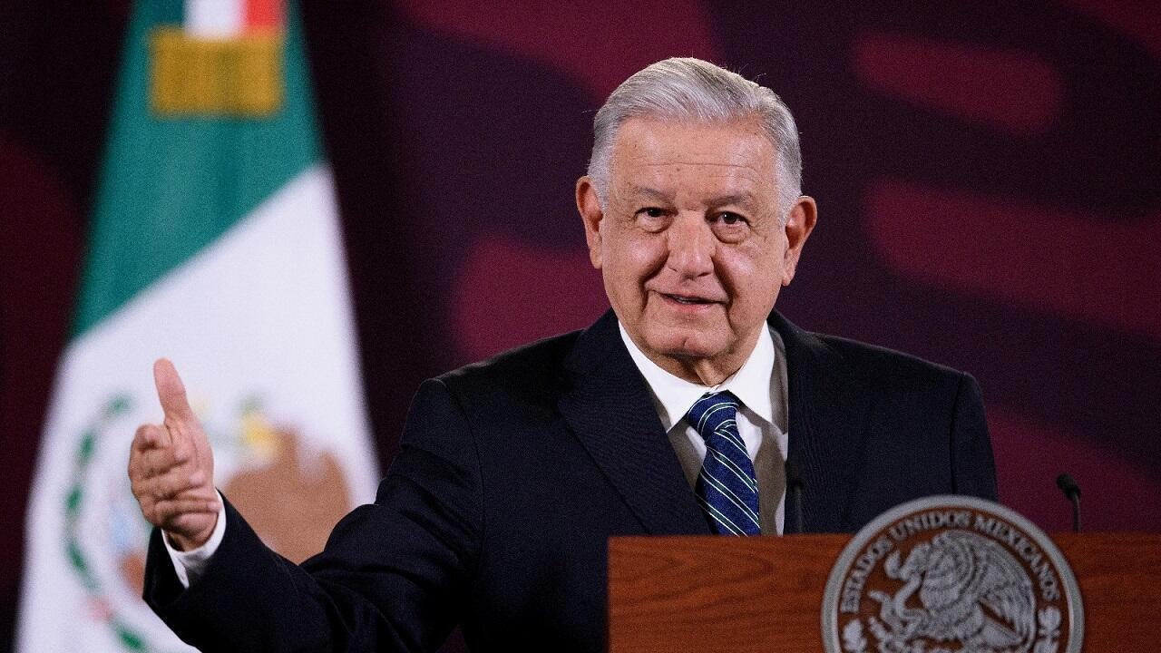 Mexican president rejects new U.S. border wall construction