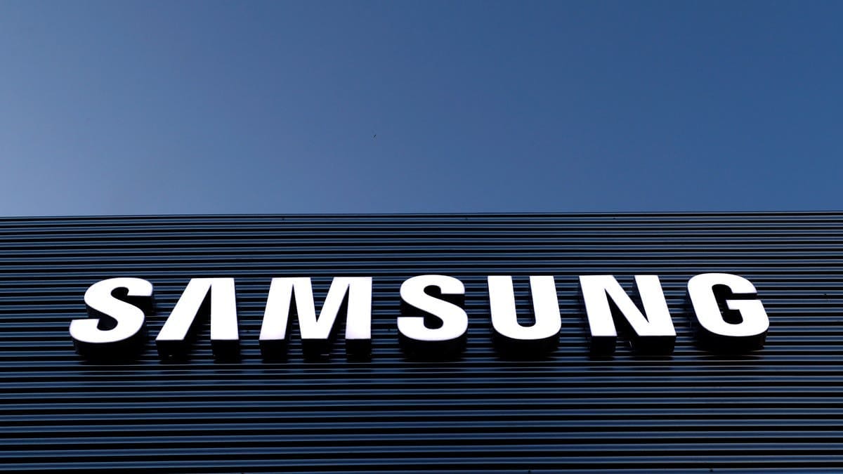 Samsung Electronics' preliminary operating profit soars 31.8 pct in Q3