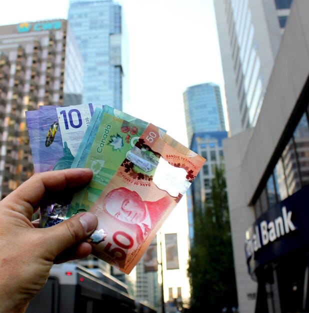 New Zealand annual inflation hits 2.7 pct as rates, rents up