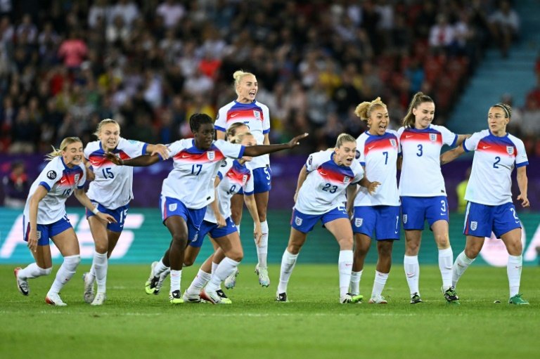 England reach Euro 2025 semis after shootout win over Sweden