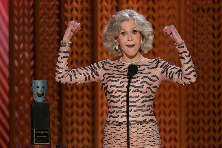 Jane Fonda makes thinly veiled dig at Donald Trump at 2025 SAG Awards