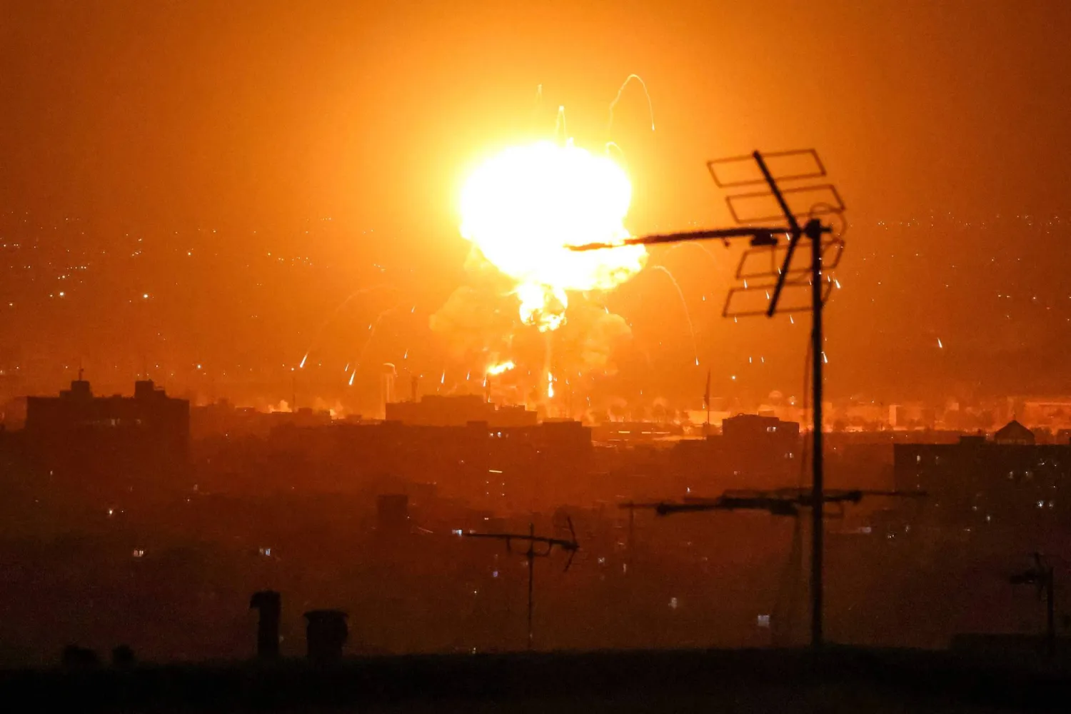 Netanyahu, Trump Strike a Defiant Tone as Iran Says Can Fight for Months